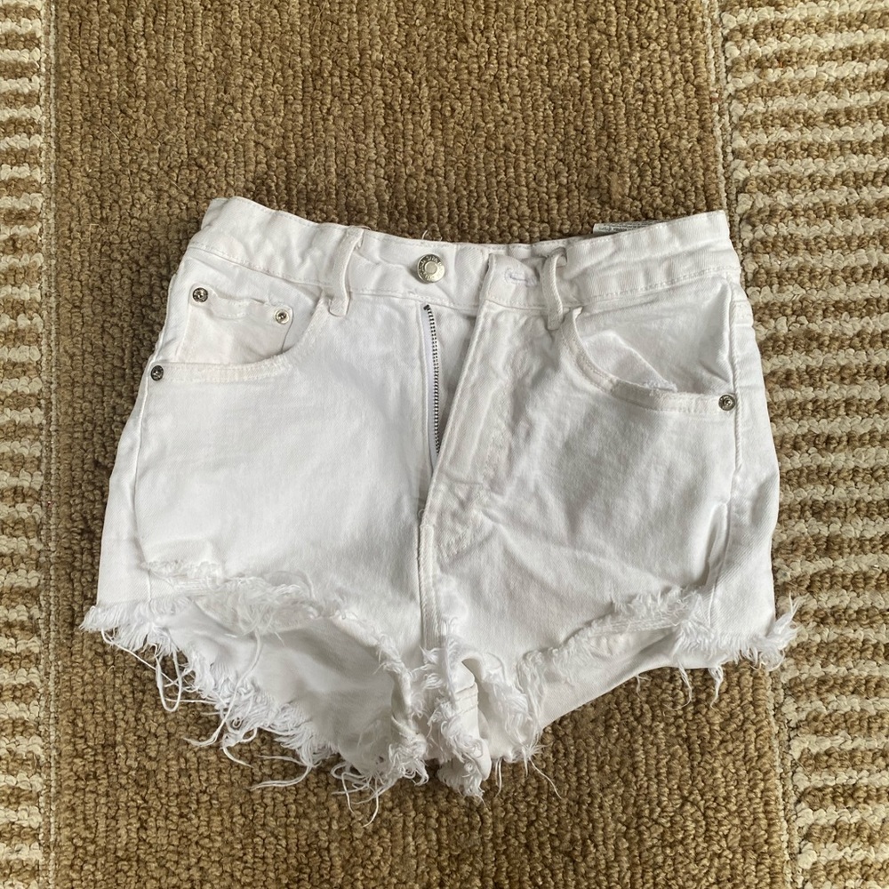 Zara white jeans size 24